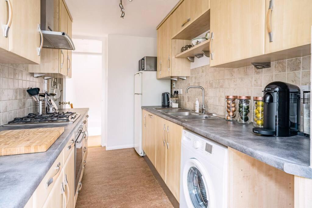 Stunning 4 Bedroom House In Central Bath Buitenkant foto