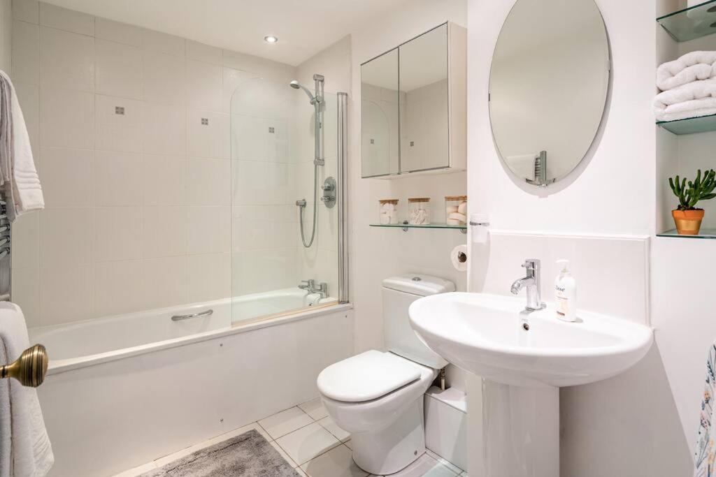 Stunning 4 Bedroom House In Central Bath Buitenkant foto